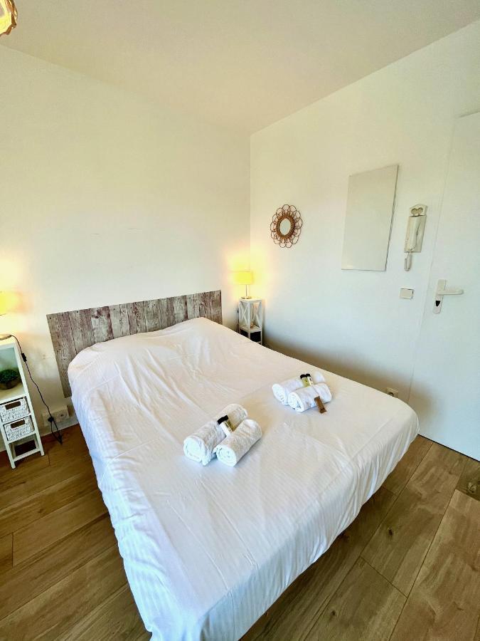 Salm, Coquet Studio Avec Balcon Ouistreham Exterior photo